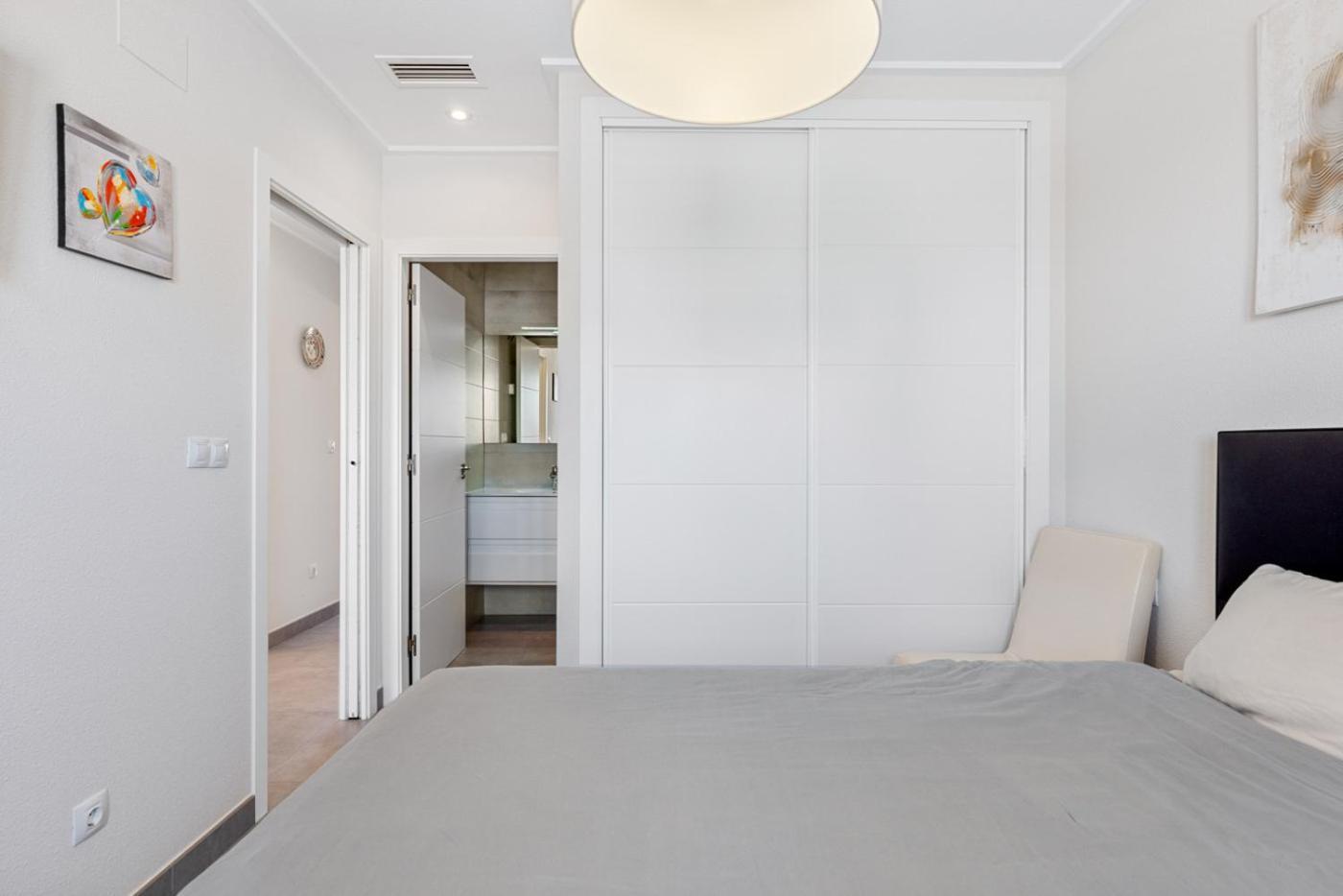 Apartments Punta Prima Indoor & Outdoor Pool Τορεβιέχα Εξωτερικό φωτογραφία