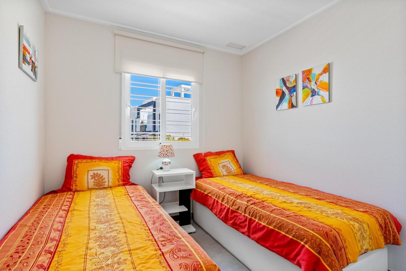Apartments Punta Prima Indoor & Outdoor Pool Τορεβιέχα Εξωτερικό φωτογραφία