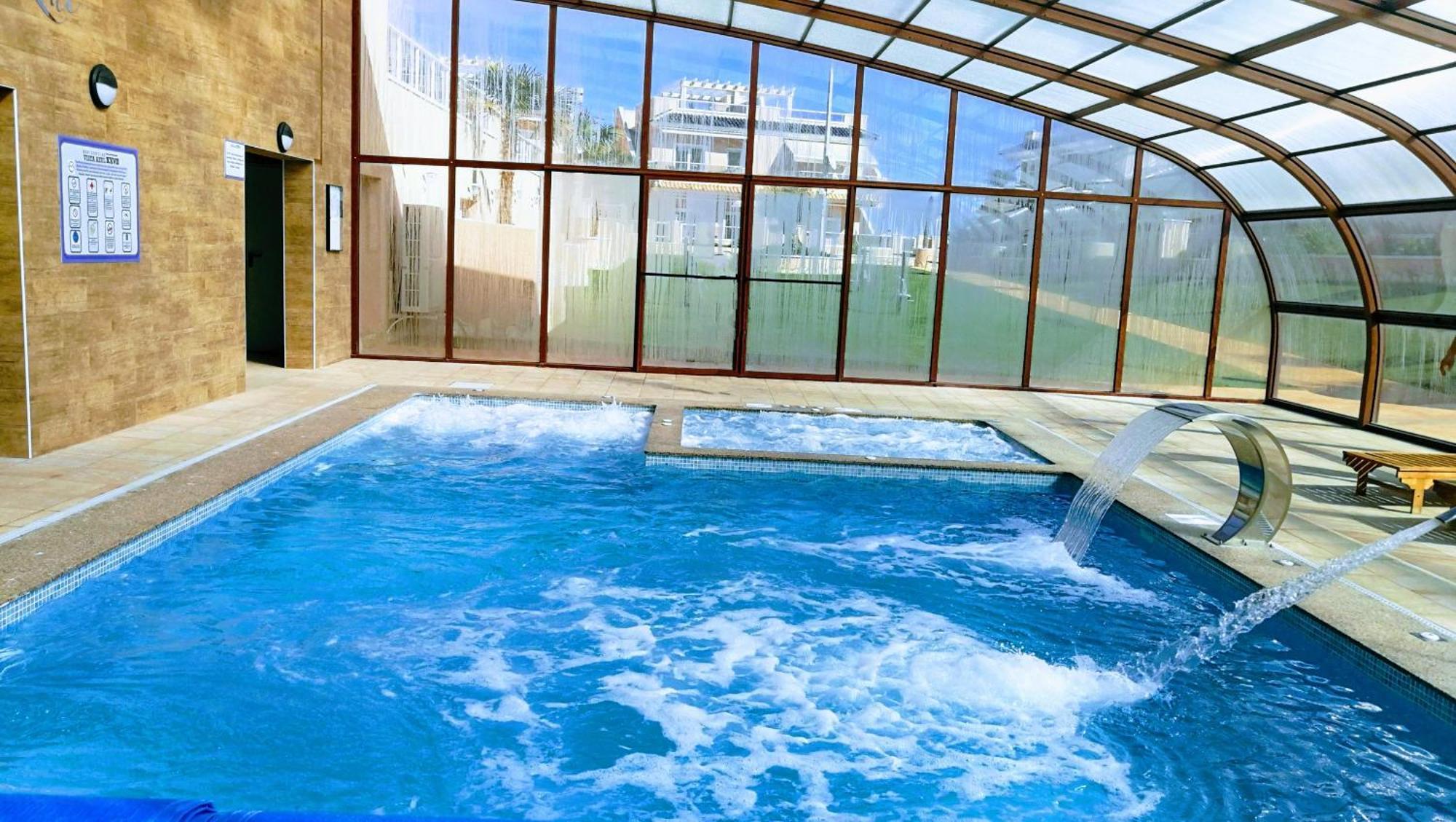 Apartments Punta Prima Indoor & Outdoor Pool Τορεβιέχα Εξωτερικό φωτογραφία